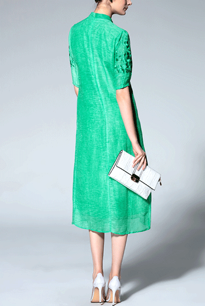 Elbow Sleeves Floral Embroidered Cheongsam