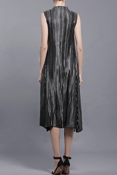 Sleeveless Pleats Please Midi Dress