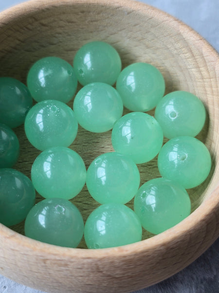 Cheongsam 旗袍 Light Green Chalcedony Gemstone Beads Knot Buttons