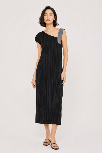 Plissé Contrast Panel Pleated Midi Dress