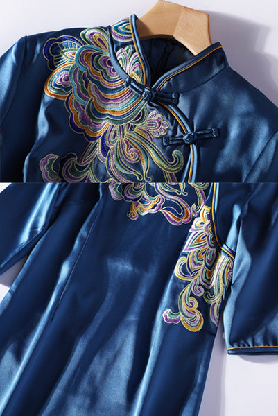 Elbow Sleeves Blue Embroidered Qipao Cheongsam