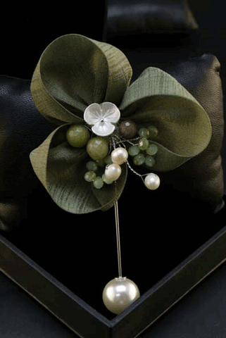 Handmade Green Flower Faux Pearl Brooch