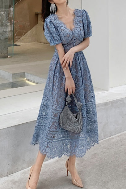 Puffed Sleeves Blue Lace Tiered Midi Dress