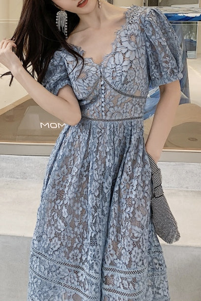 Puffed Sleeves Blue Lace Tiered Midi Dress