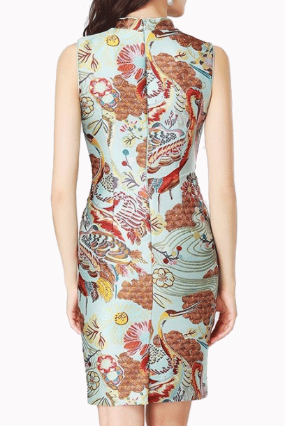 Sleeveless Oriental Tang Brocade Cheongsam