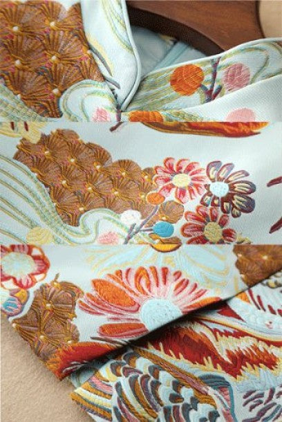 Sleeveless Oriental Tang Brocade Cheongsam