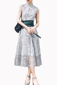Sleeveless Monochrome Floral Cheongsam Dress