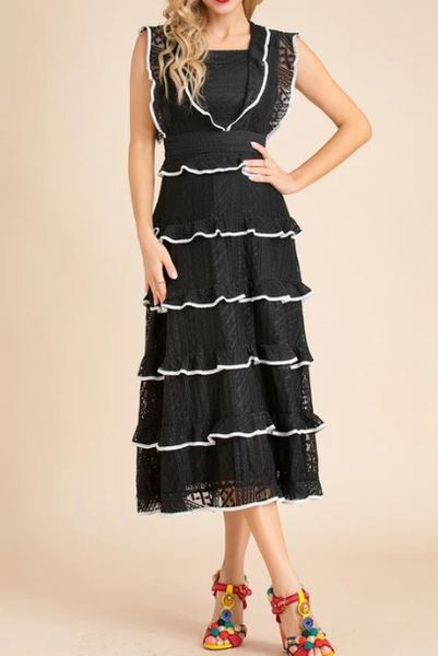 Sleeveless Monochrome Lace Tiered Dress