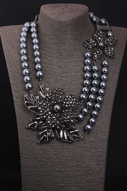 Faux Black Pearl Floral Statement Chunky Necklace