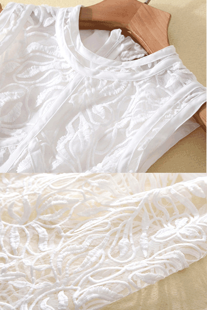 Elle White A-Line Lace Maxi Dress