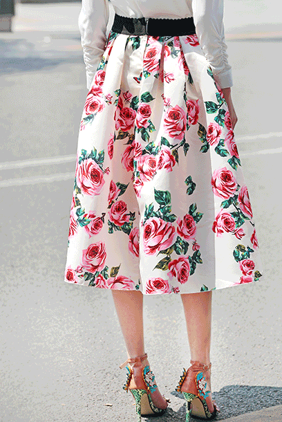 Rose Printed Pleated Skirt